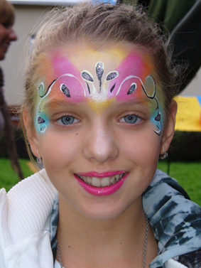Stadtfest in Gernsheim - Kinderschminken und Ballontiere bei Edda Gruen-Bender - Tattoo - Piercing und Permanent-Make-up 